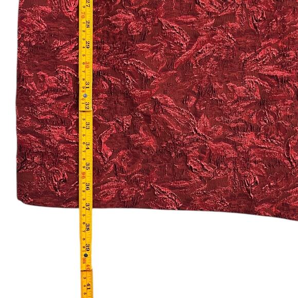 THEIA Red 3/4 Bell Sleeve Textured Floral Pattern Scoop Neck Sheath Dress Size 6 - Picture 8 of 8